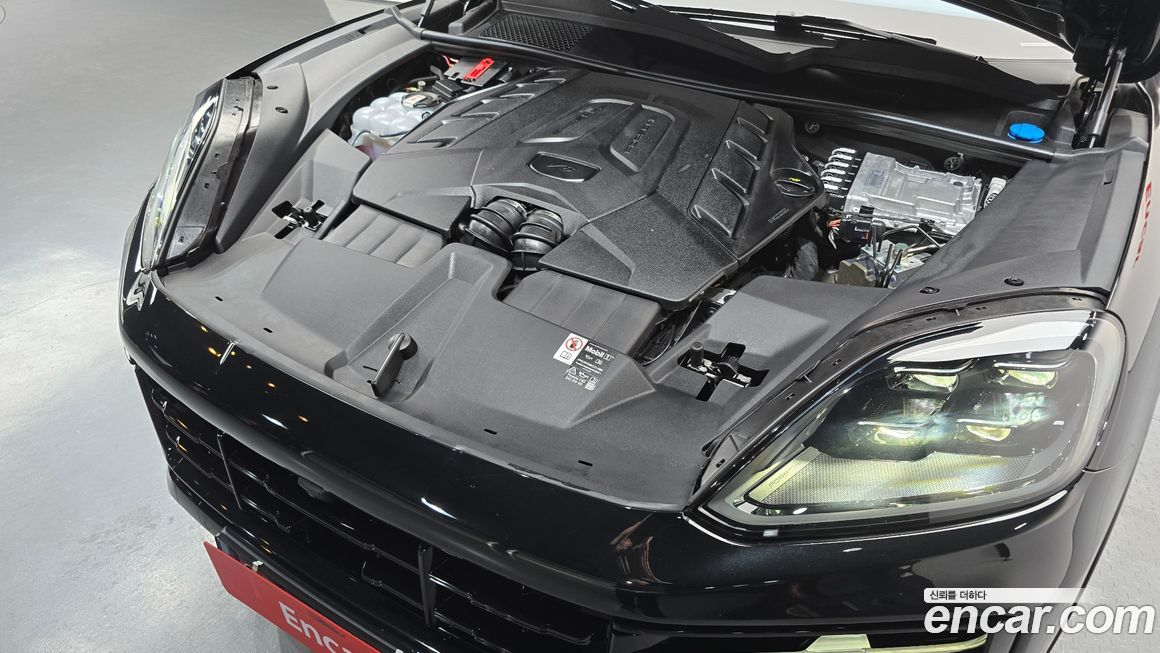 Porsche Cayenne 2025