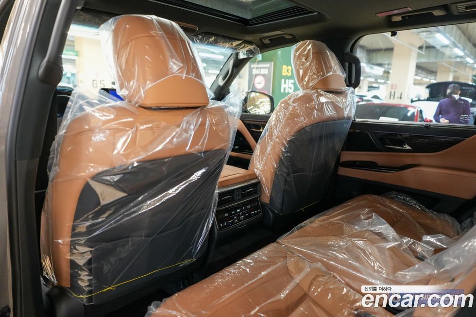 Lexus LX 2025