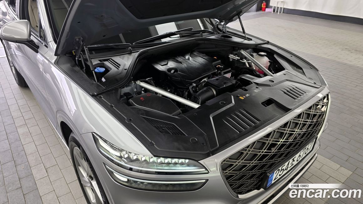 Genesis GV70 2025