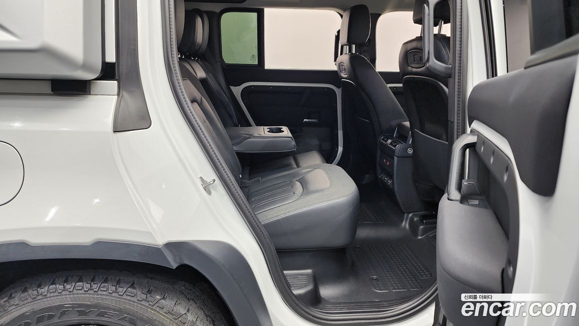Land Rover Defender 2020