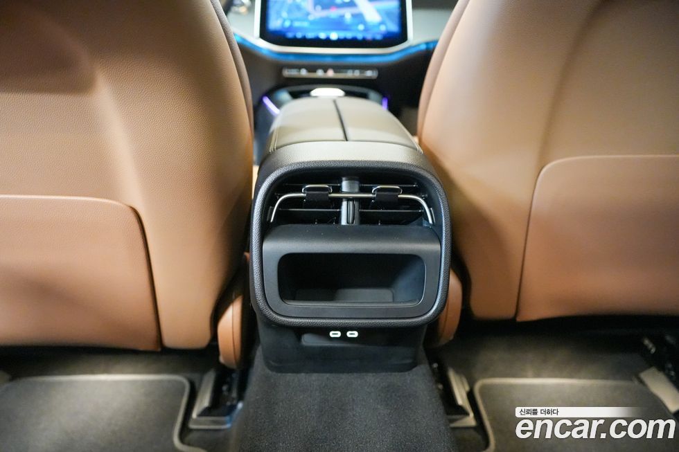 Mercedes-Benz E-Class 2025