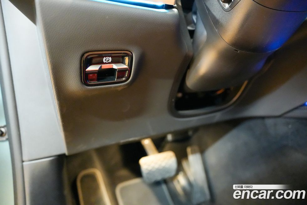 Mercedes-Benz E-Class 2025