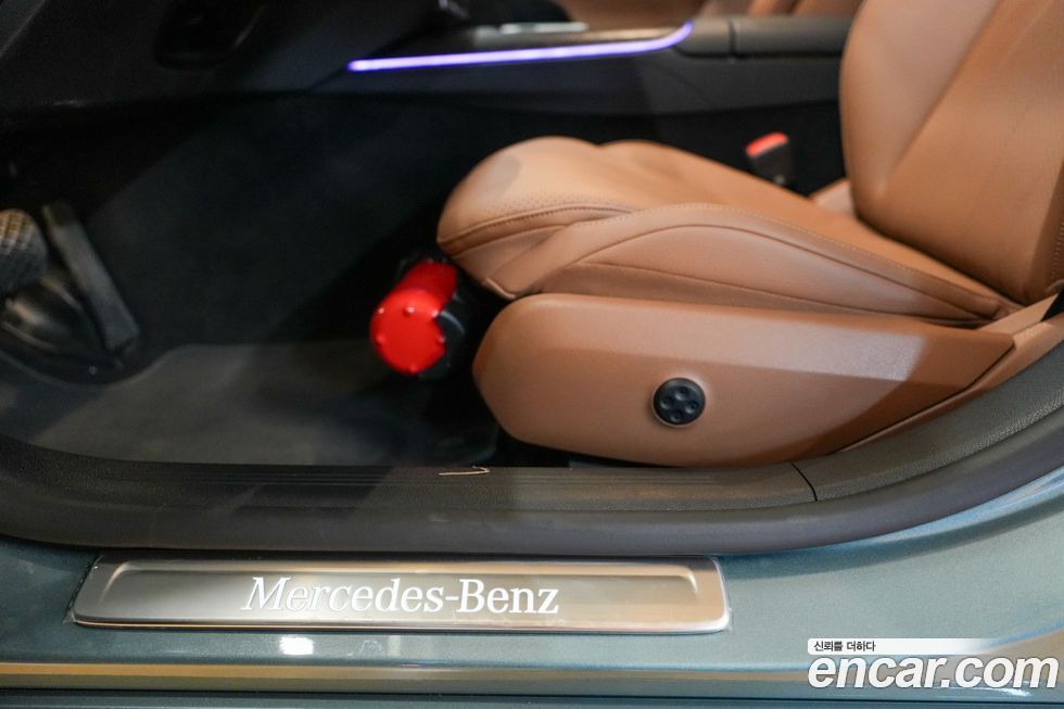 Mercedes-Benz E-Class 2025