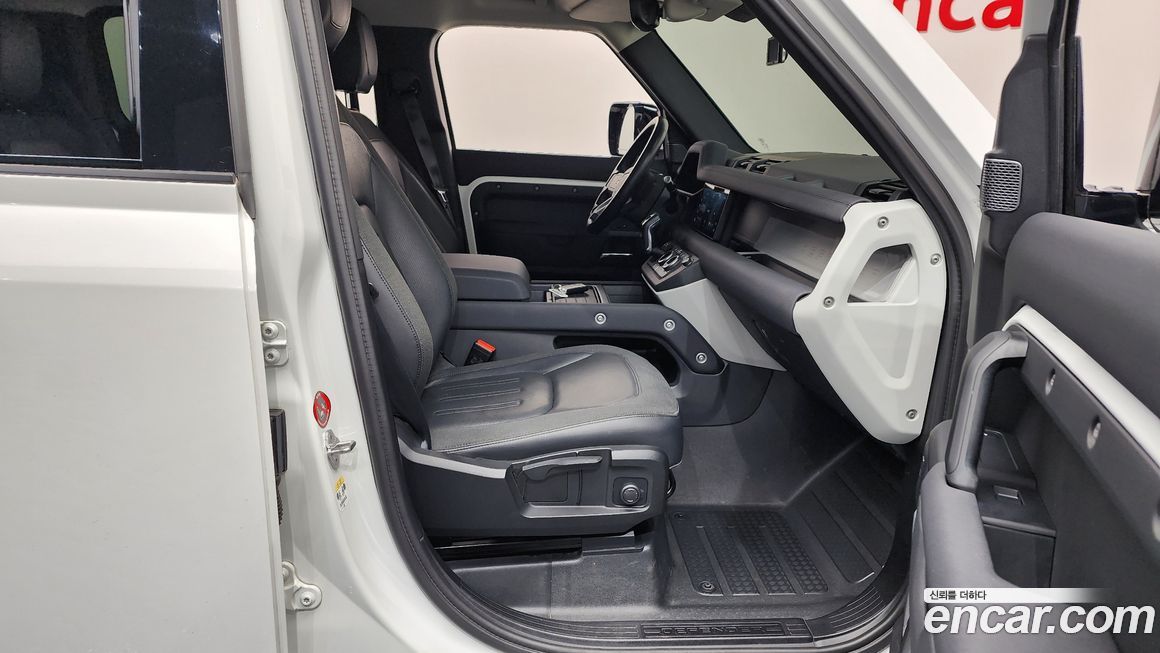 Land Rover Defender 2020