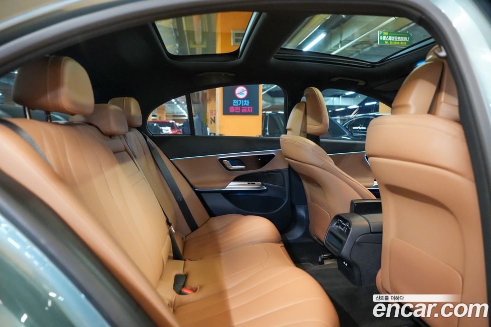 Mercedes-Benz E-Class 2025