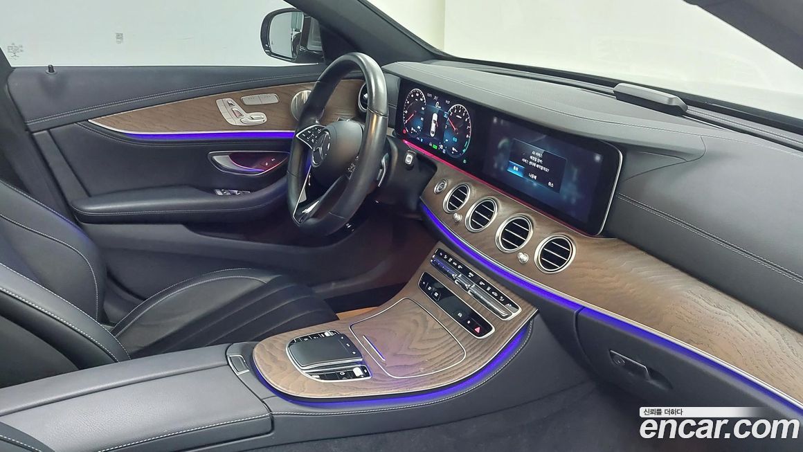 Mercedes-Benz E-Class 2023