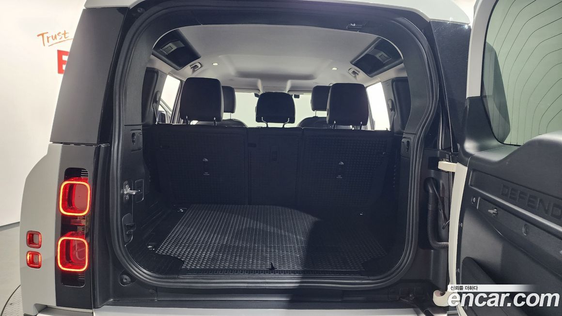 Land Rover Defender 2020
