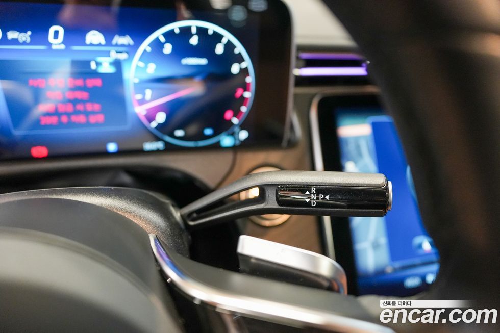 Mercedes-Benz E-Class 2025