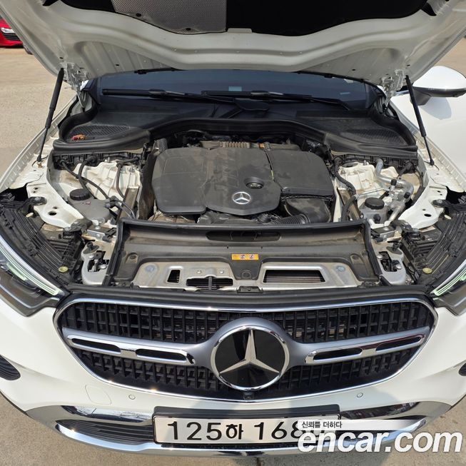 Mercedes-Benz GLC-Class 2023