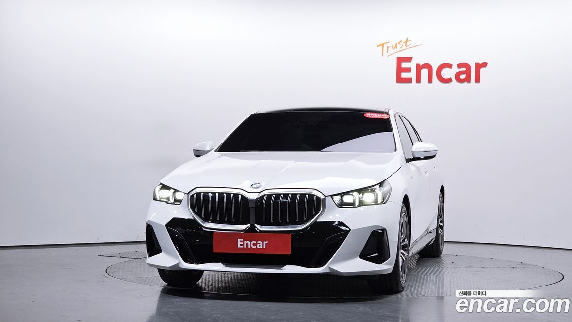 BMW 5-Series 2025