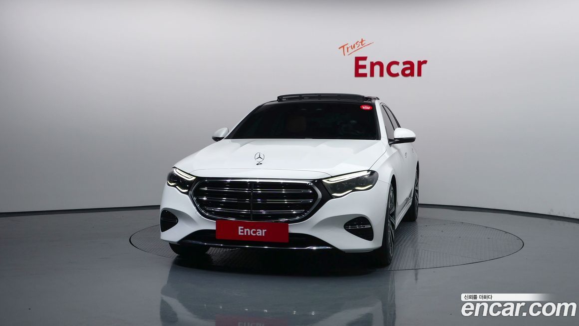 Mercedes-Benz E-Class 2024