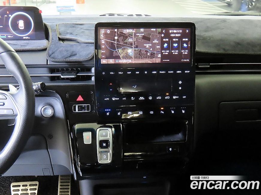 Hyundai Staria 2025