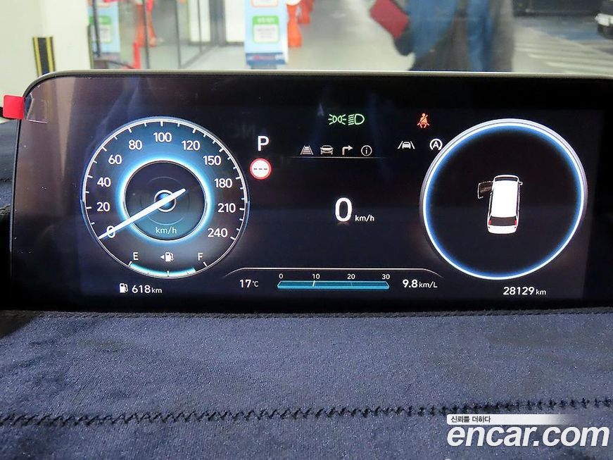 Hyundai Staria 2025
