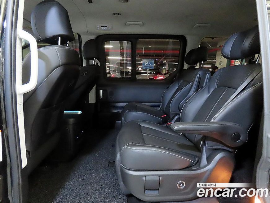 Hyundai Staria 2025