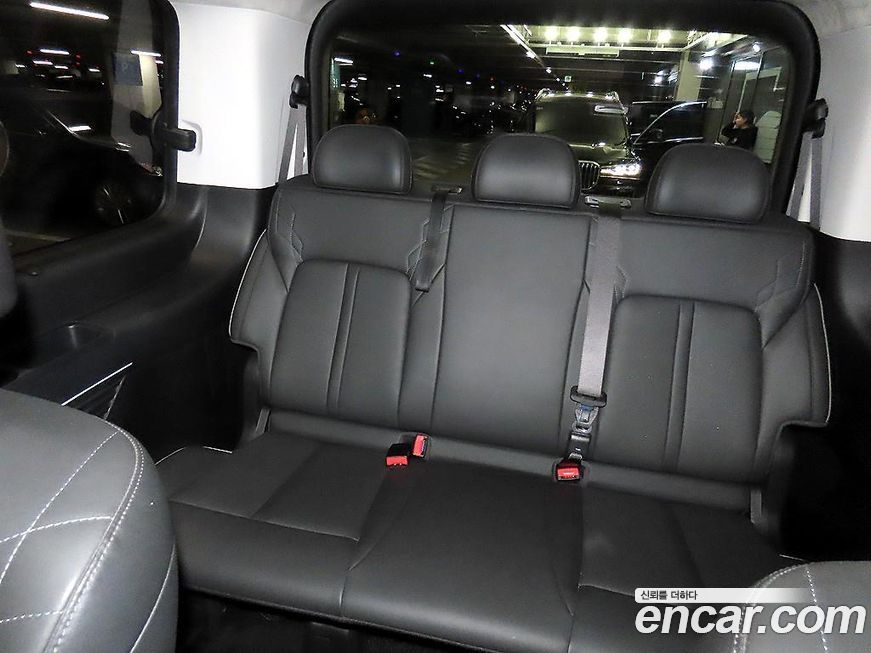 Hyundai Staria 2025