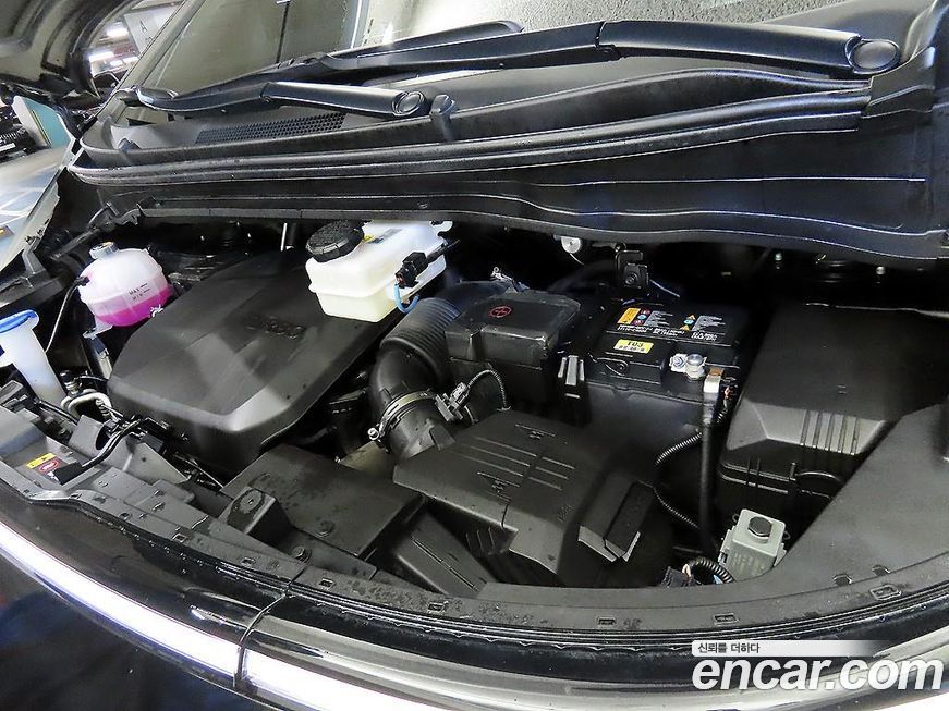 Hyundai Staria 2025