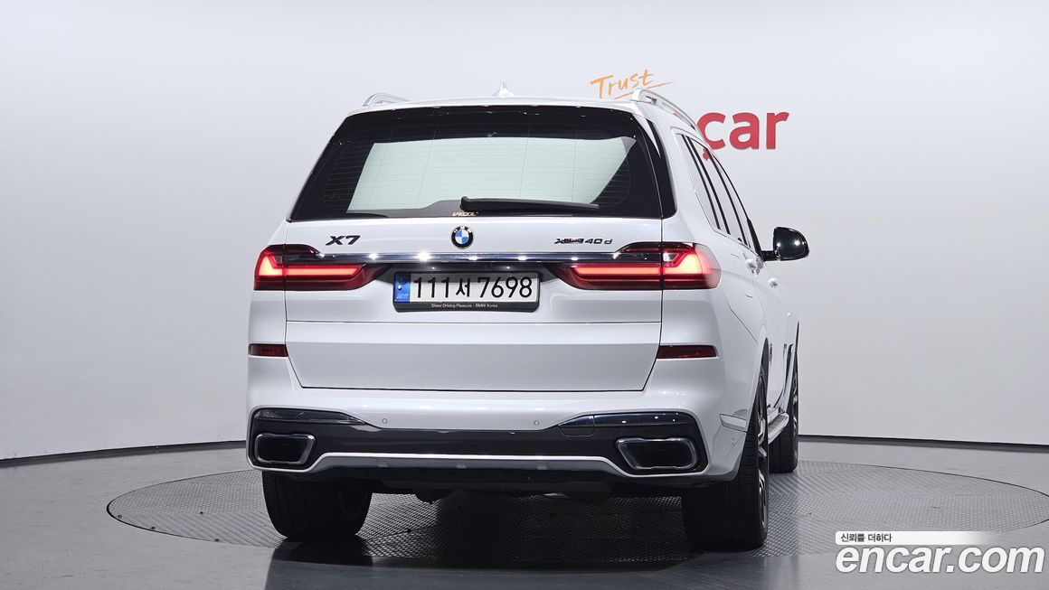 BMW X7 2021