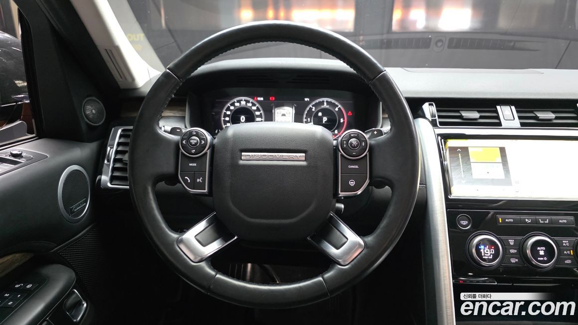 Land Rover Discovery 2018