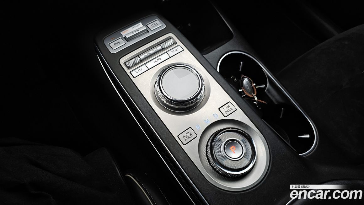 Genesis GV70 2021