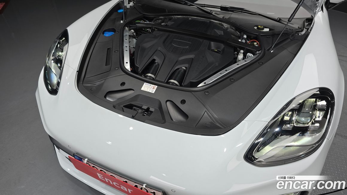 Porsche Panamera 2023