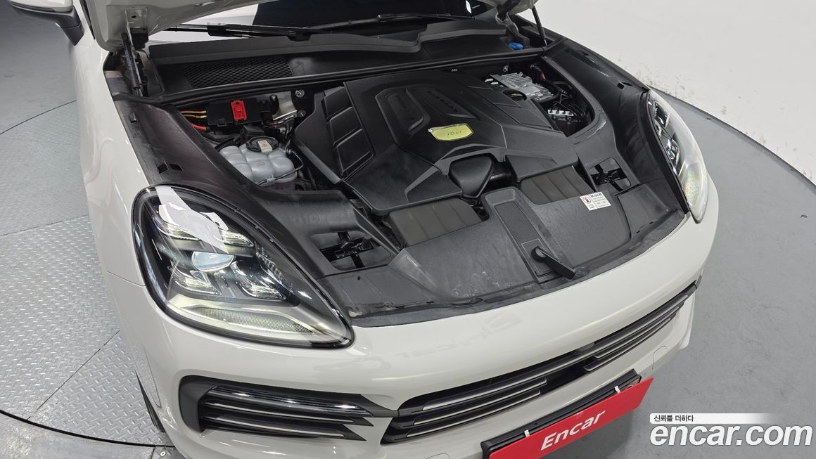 Porsche Cayenne 2023