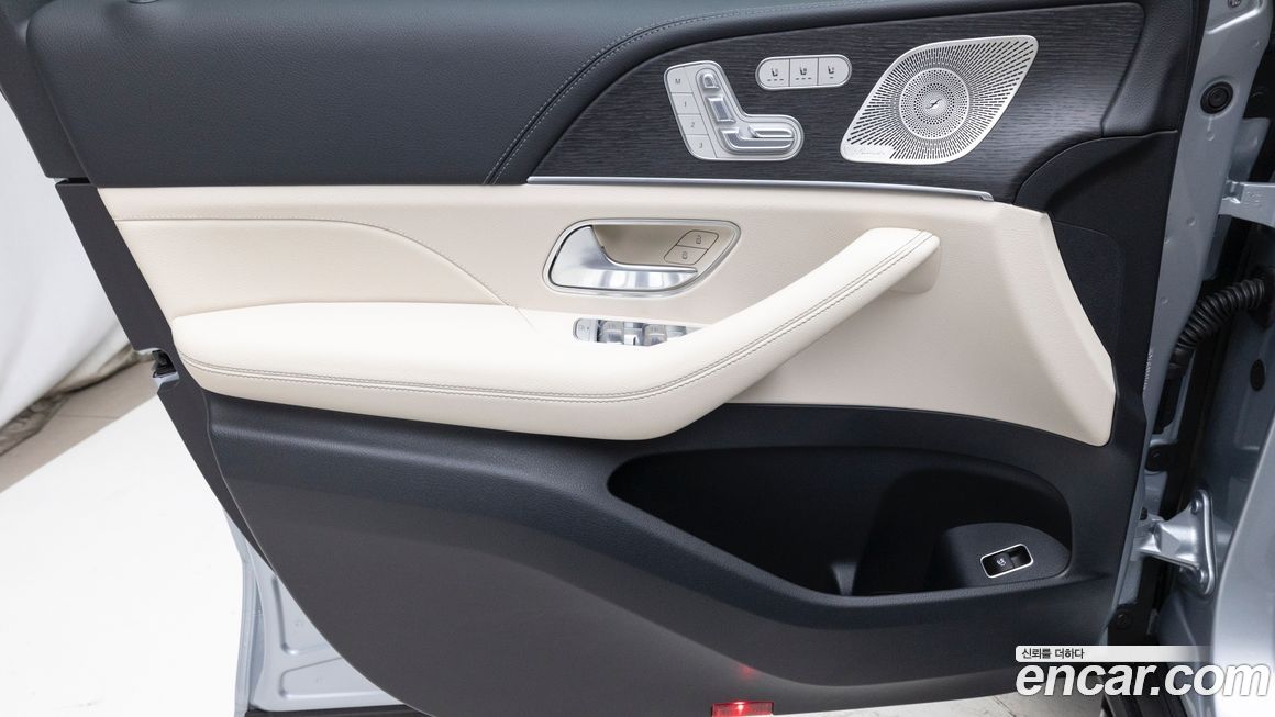 Mercedes-Benz GLE-Class 2025