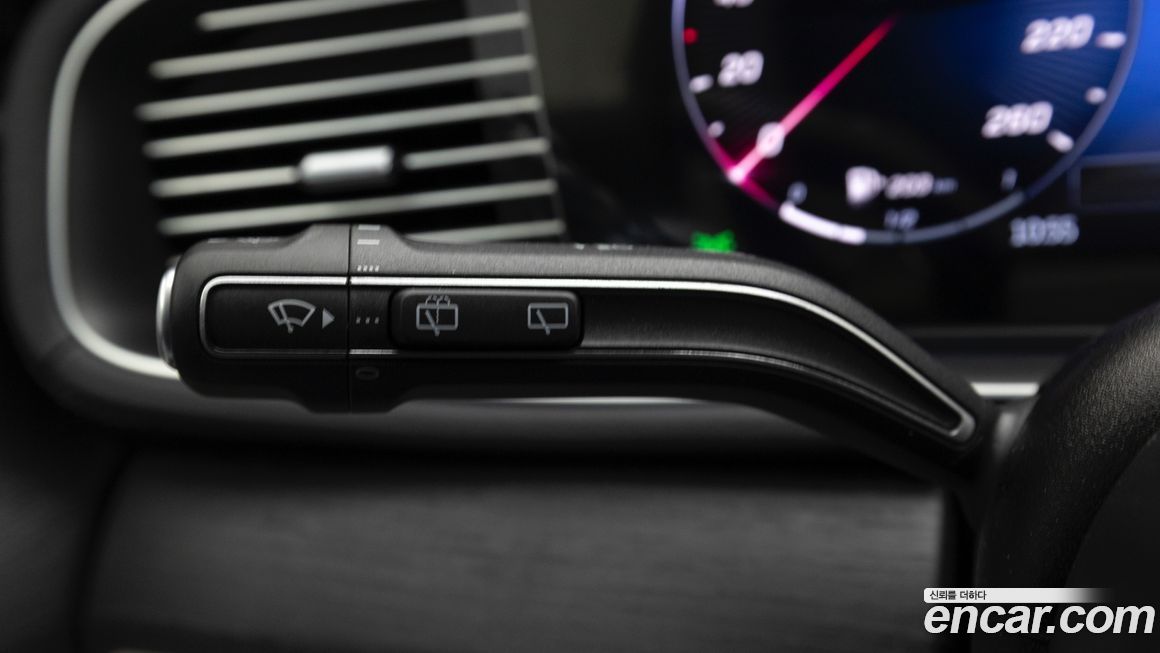 Mercedes-Benz GLE-Class 2025