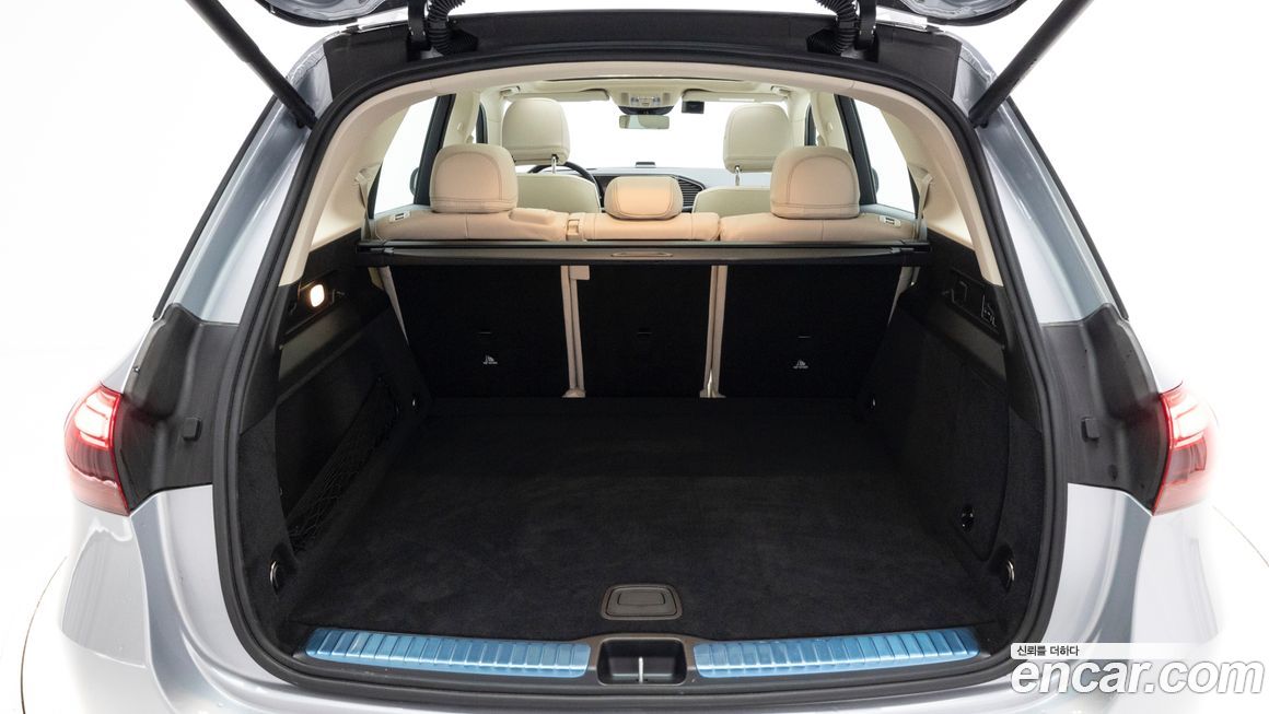 Mercedes-Benz GLE-Class 2025