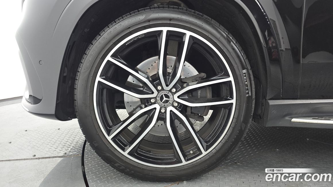 Mercedes-Benz GLS-Class 2024