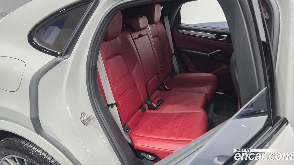 Porsche Cayenne 2023