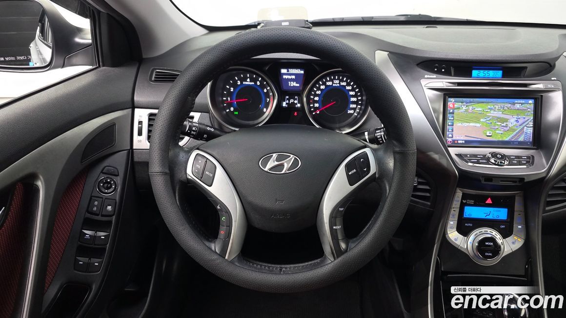 Hyundai AVANTE 2012