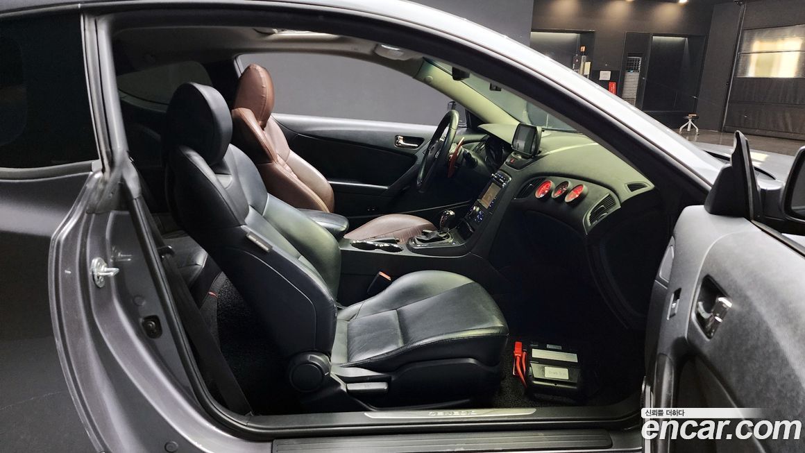 Hyundai Genesis 2011