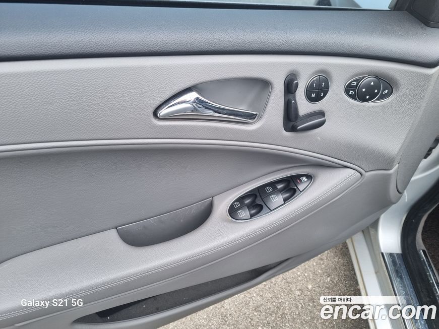 Mercedes-Benz CLS-Class 2005