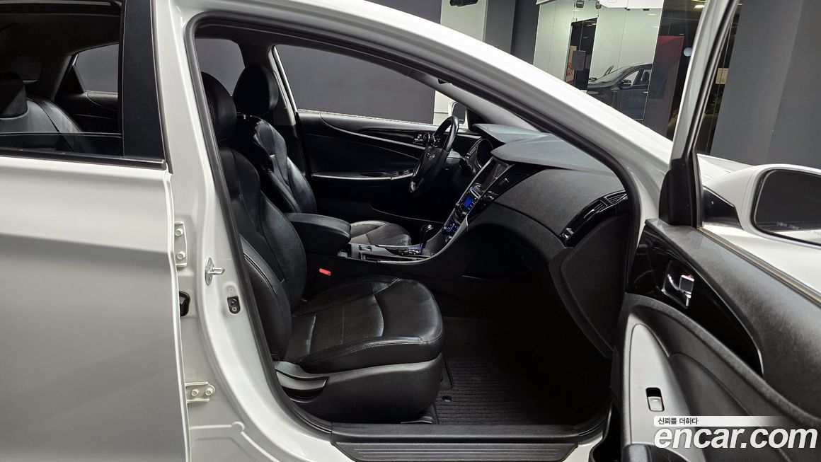 Hyundai Sonata 2011