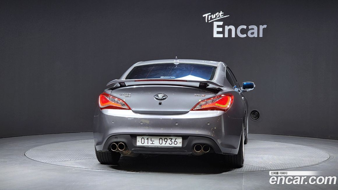 Hyundai Genesis 2011