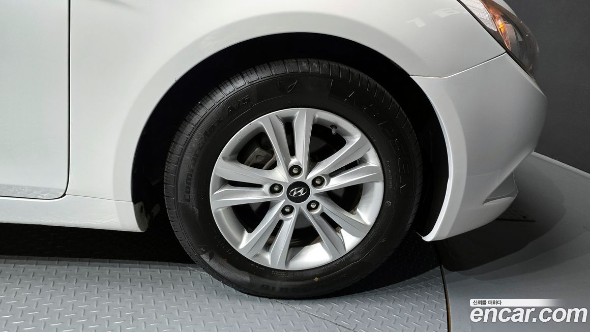 Hyundai Sonata 2011