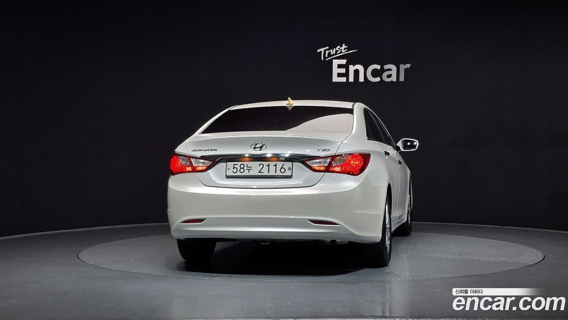 Hyundai Sonata 2011