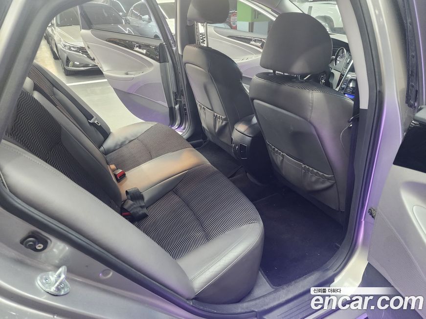 Hyundai Sonata 2010