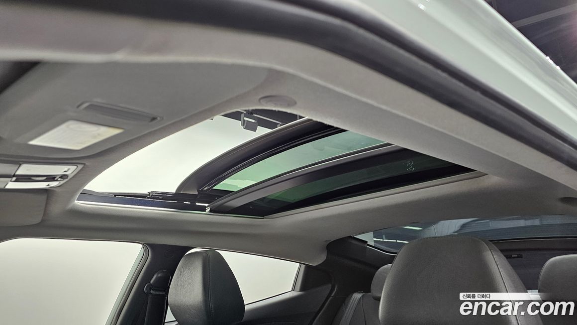 Hyundai Veloster 2012