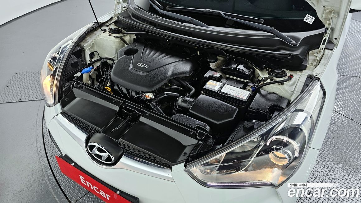Hyundai Veloster 2012