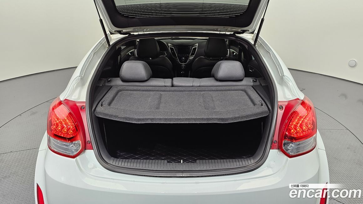 Hyundai Veloster 2012