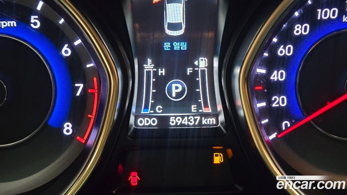 Hyundai AVANTE 2011