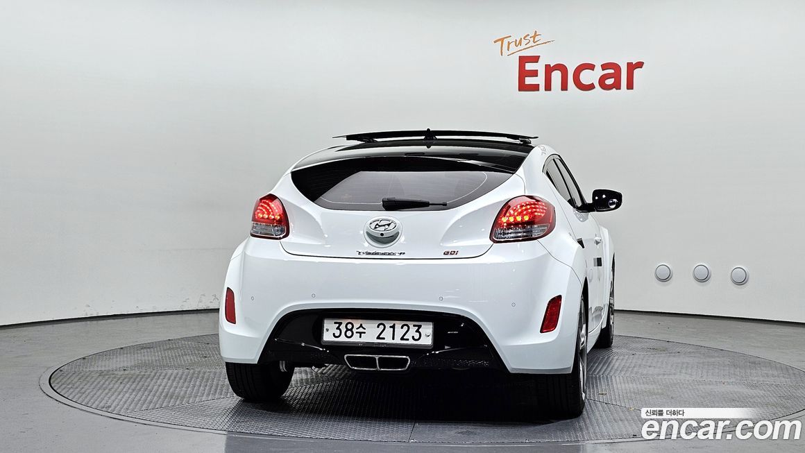 Hyundai Veloster 2012