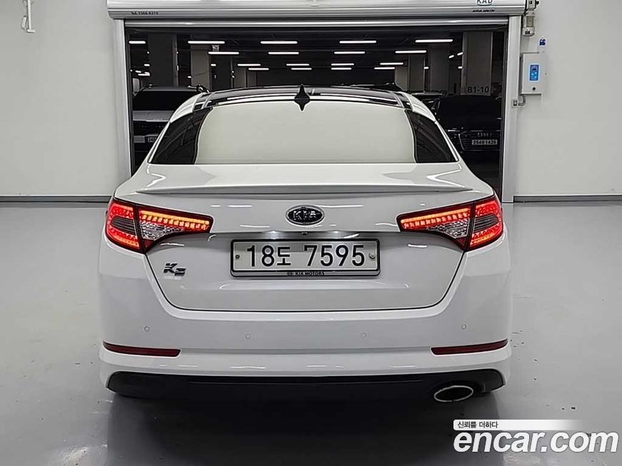 Kia K5 2011