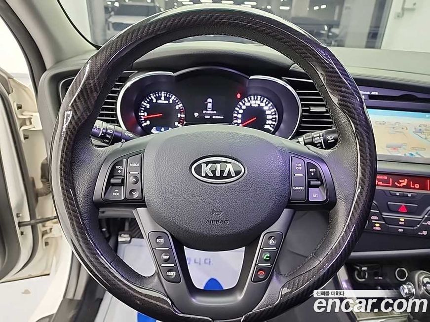 Kia K5 2011