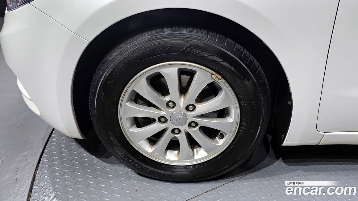 Kia K3 2013
