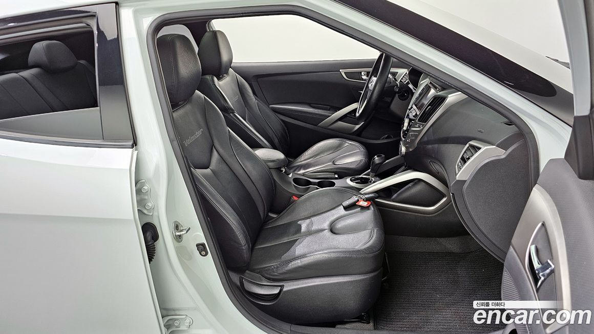 Hyundai Veloster 2012