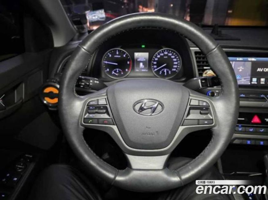 Hyundai AVANTE 2016