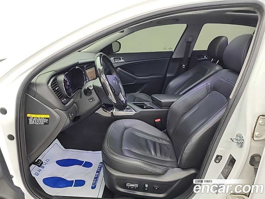 Kia K5 2011