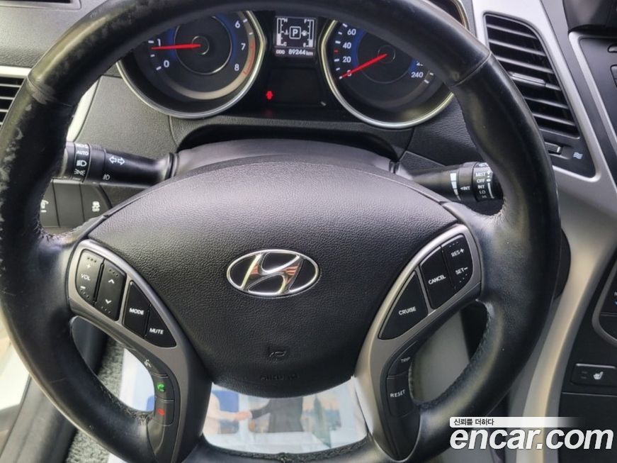 Hyundai AVANTE 2014
